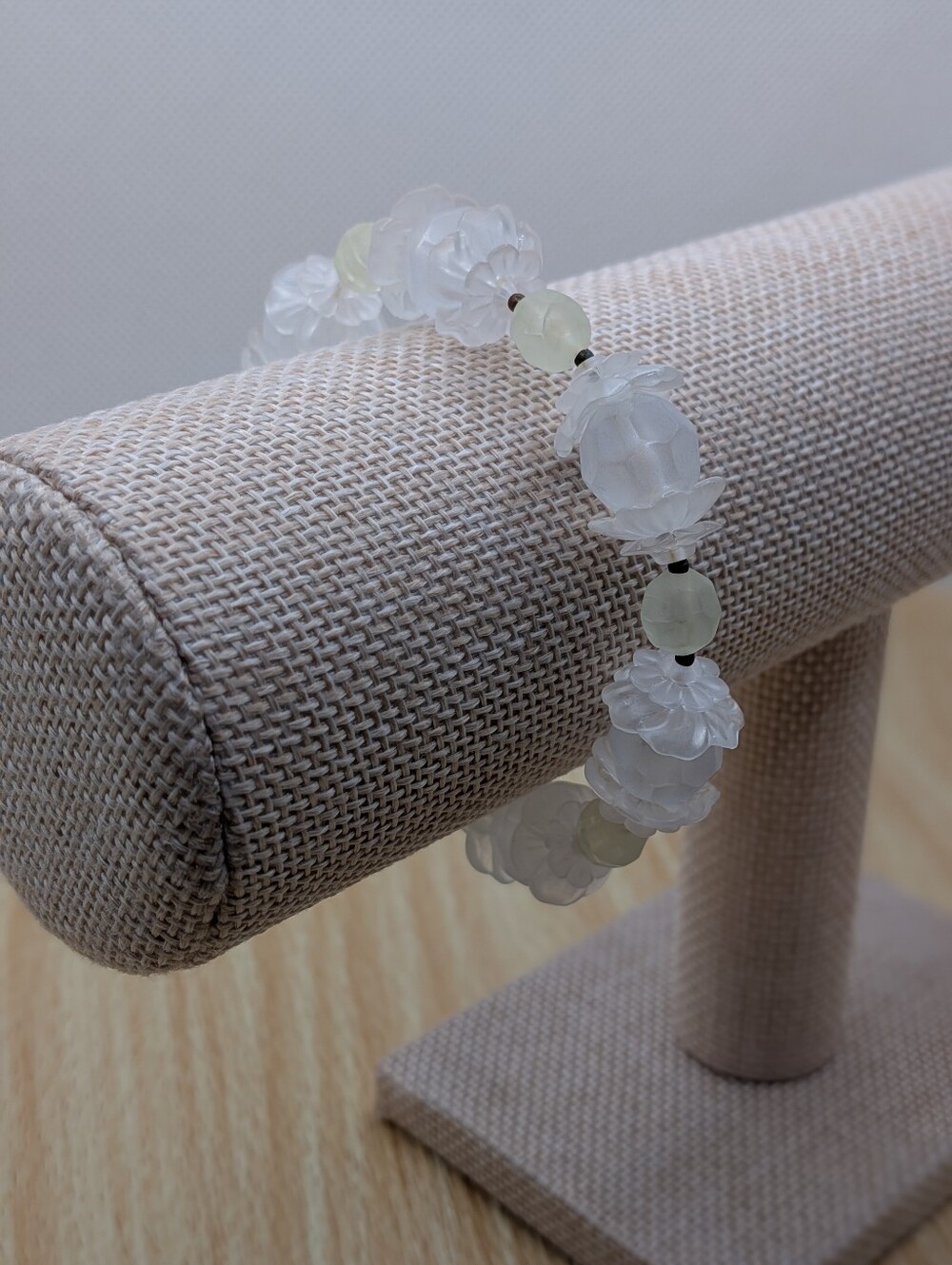 Handmade Frosted White Floral Bead Bracelet